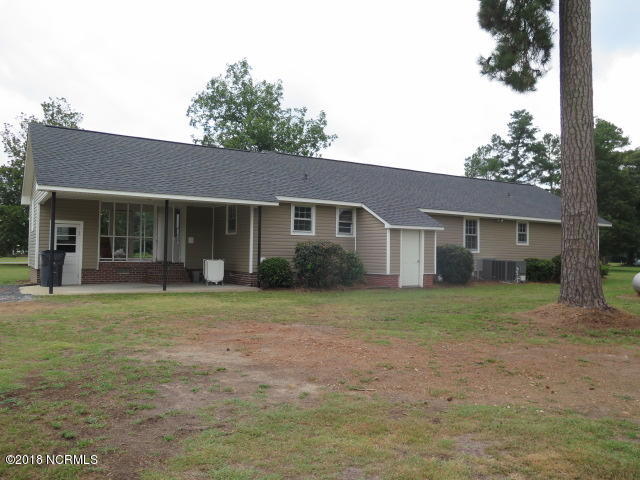 870 Rackley Road Clinton, NC 28328 - Photo 9 of 33 IMG_2565