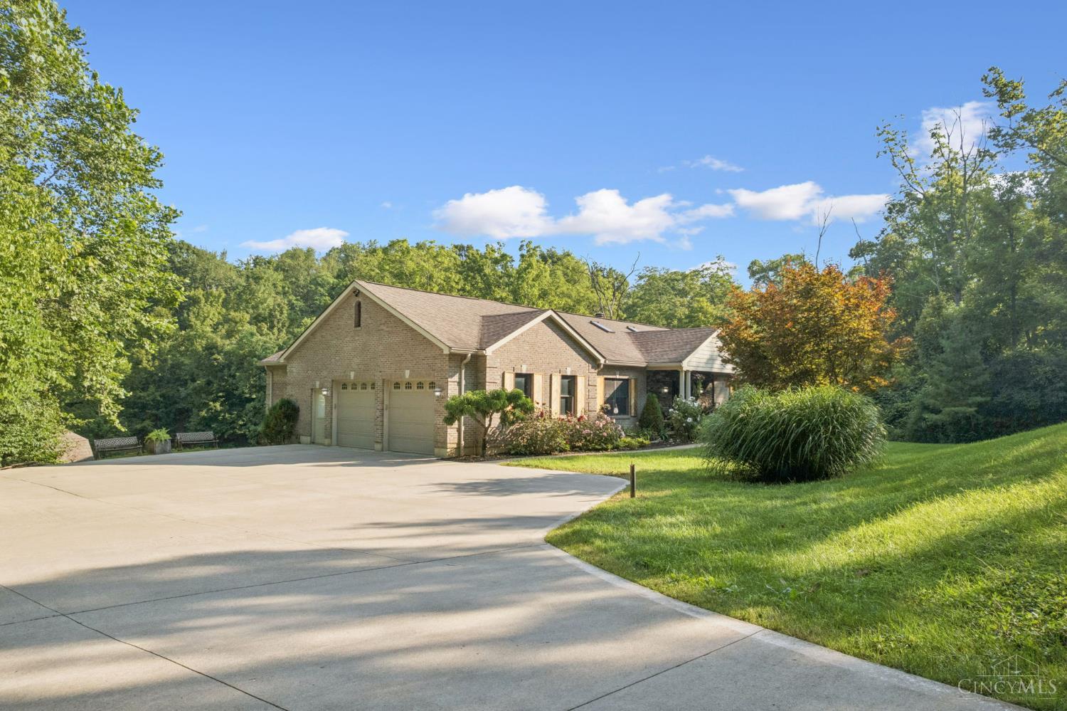 6050 Dry Ridge Road Cincinnati, OH 45252 - Photo 4 of 57 Gallery Image 4
