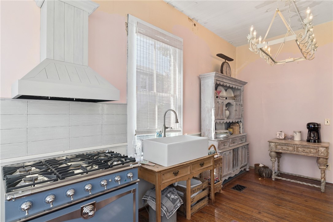 1303 Union Street Brunswick, GA 31520 - Photo 18 of 46 Kitchen