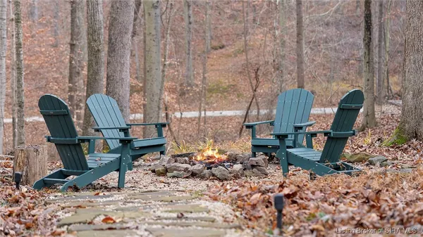 $270,000 | 10510 Deer Drive, Birdseye, IN 47513