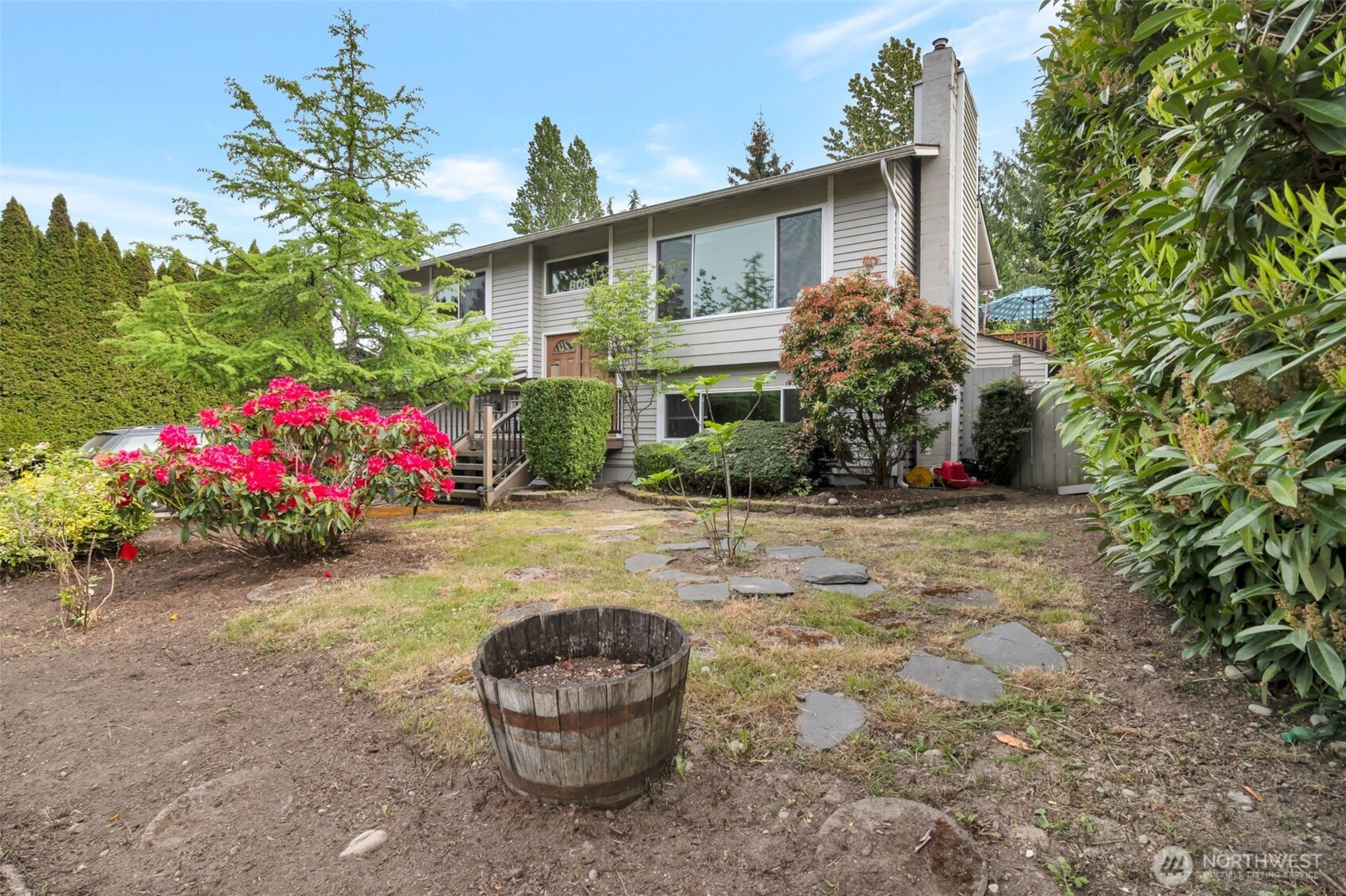 608 91st Place Southwest Everett, WA 98204 - Photo 2 of 15