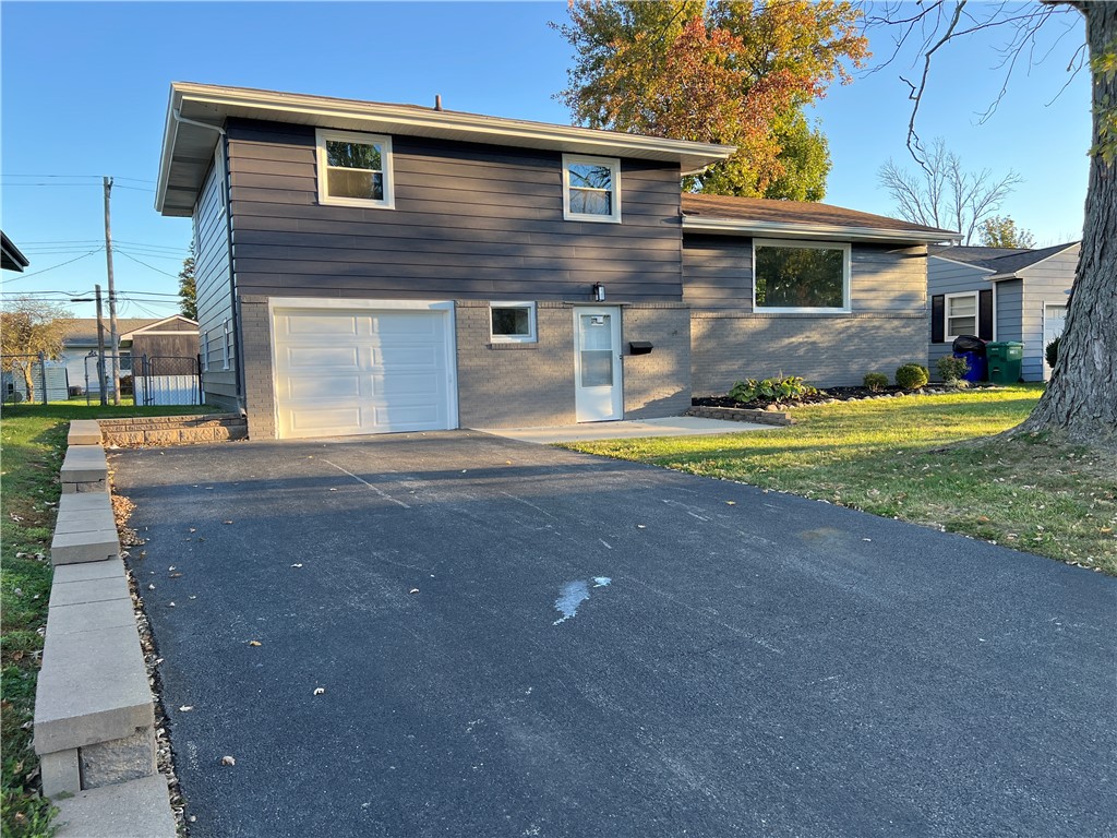 2040 West Ramsey Drive Decatur, IL 62526 - Photo 3 of 25