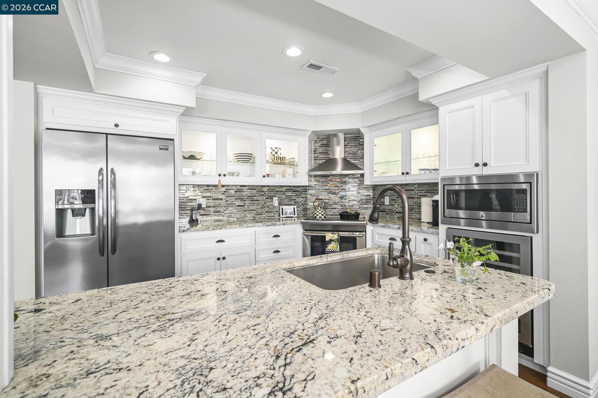 3033 Golden Rain Road, Unit 6 Walnut Creek, CA 94595 - Photo 8 of 40
