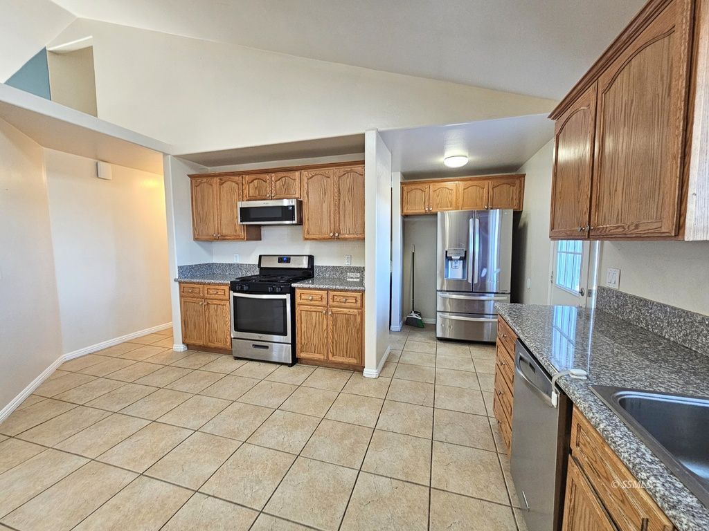 804 West Bataan Avenue Ridgecrest, CA 93555 - Photo 14 of 50