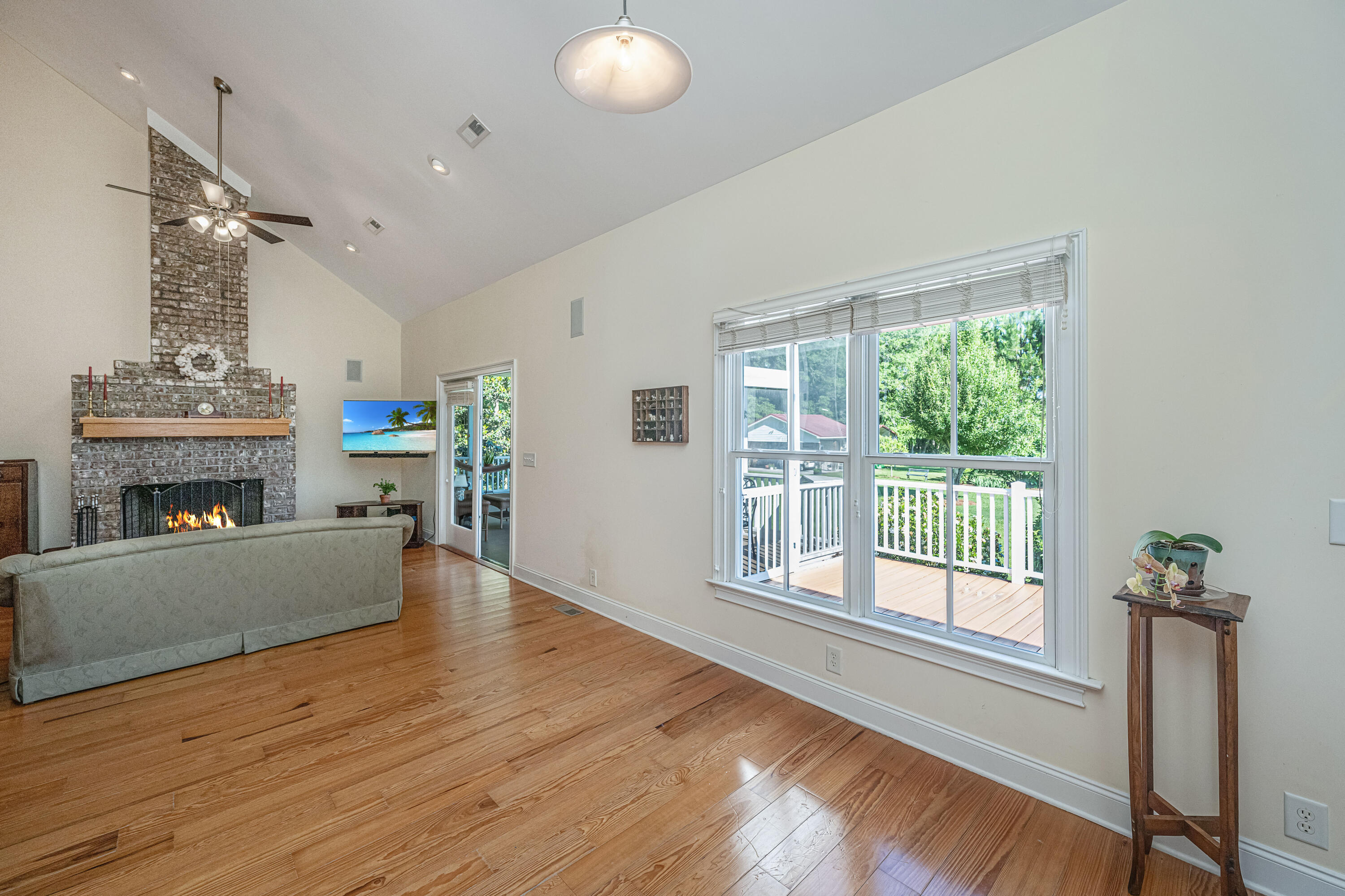 696 Ridge Road Ridgeville, SC 29472 - Photo 22 of 80 Casual Dining Area