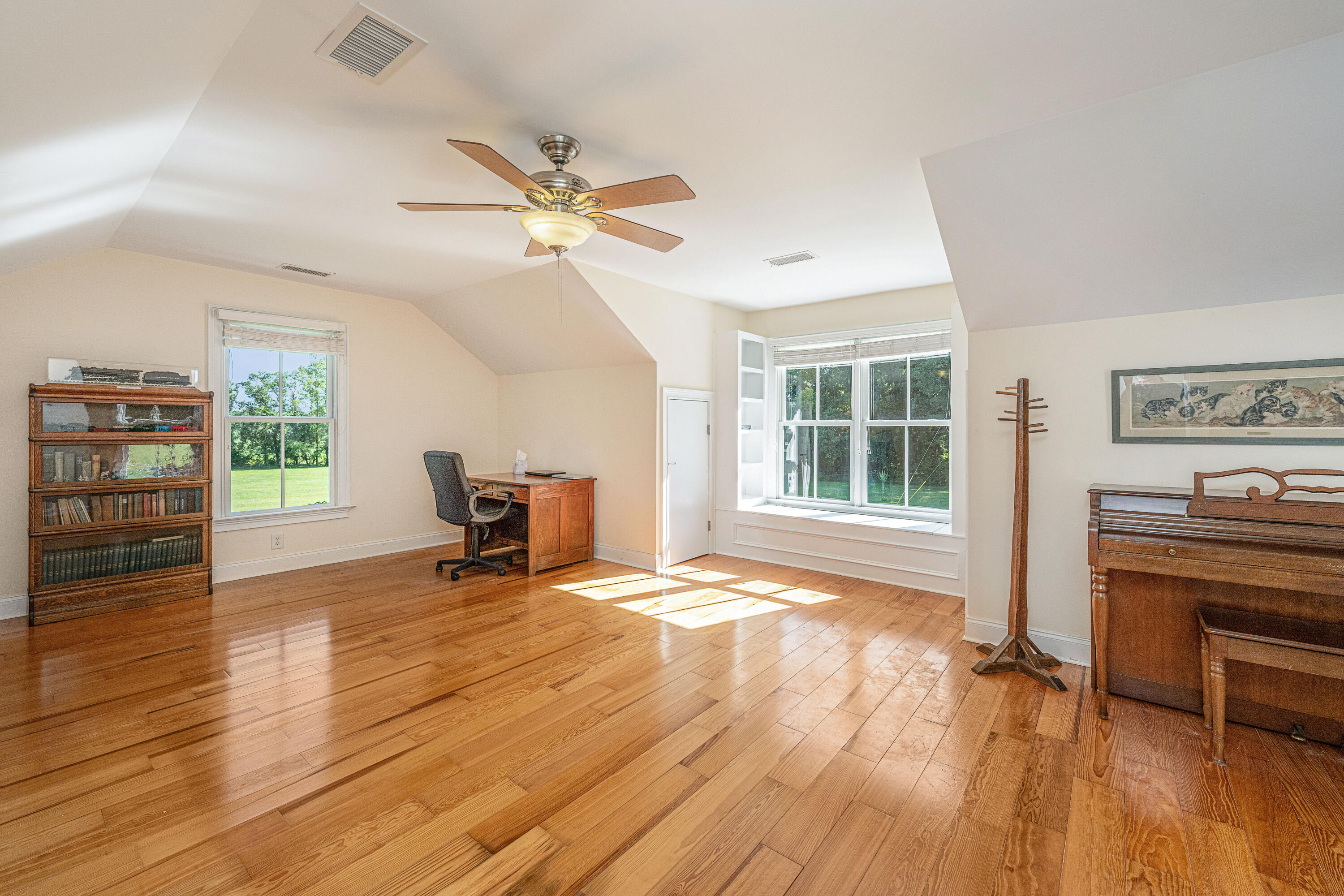696 Ridge Road Ridgeville, SC 29472 - Photo 6 of 80 HUGE BONUS ROOM