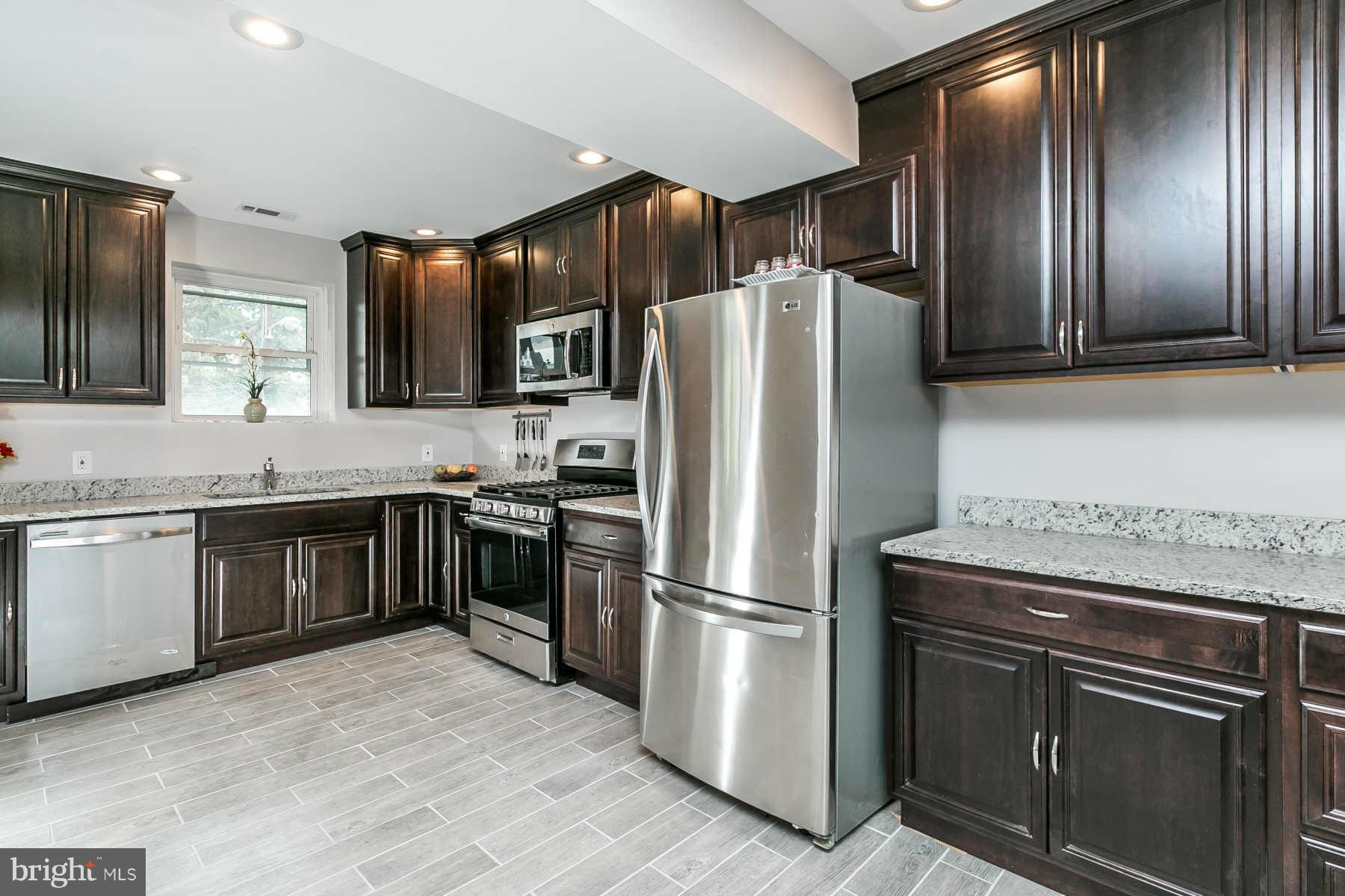 7512 Harford Road Baltimore, MD 21234 - Photo 7 of 23 Kitchen