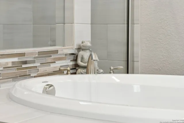 $695,000 | 31083 Charolais Way, Bulverde, TX 78163