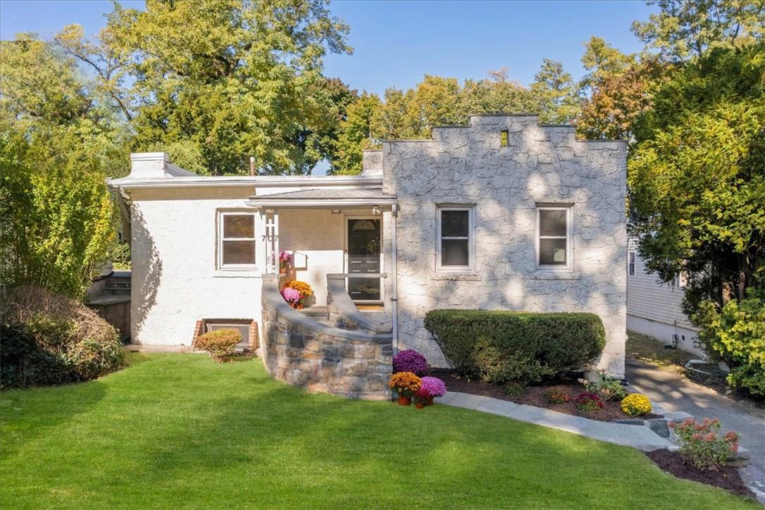 707 Old Boston Post Road Mamaroneck, NY 10543 - Photo 1 of 1 Gallery Image 1