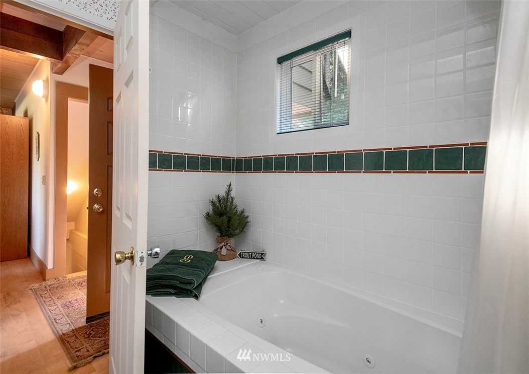 4642 Saratoga Road Langley, WA 98260 - Photo 22 of 40 Gallery Image 22