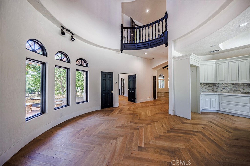 16515 Valley Ranch Road Canyon Country, CA 91387 - Photo 29 of 75 Gallery Image 29