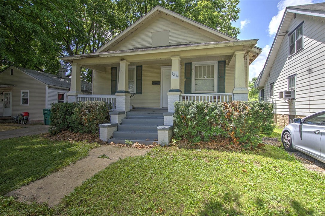 1235 East Walnut Street Decatur, IL 62526 - Photo 2 of 18