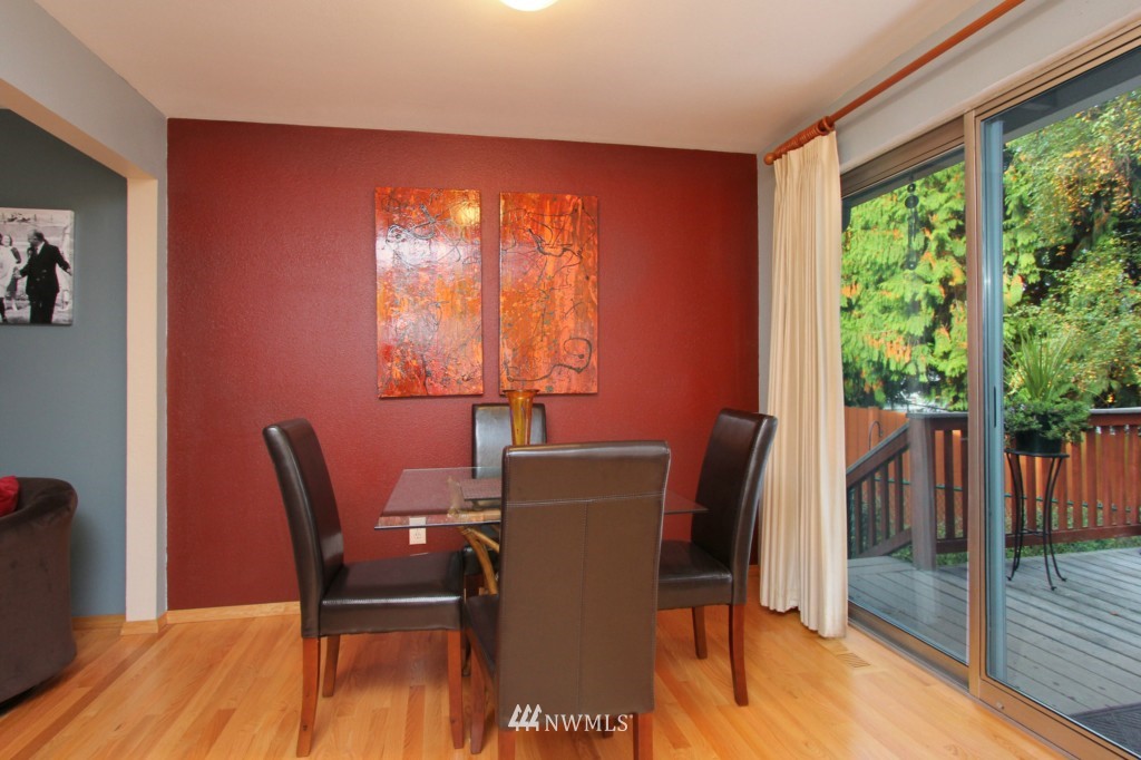407 220th Street Southwest Bothell, WA 98021 - Photo 5 of 16