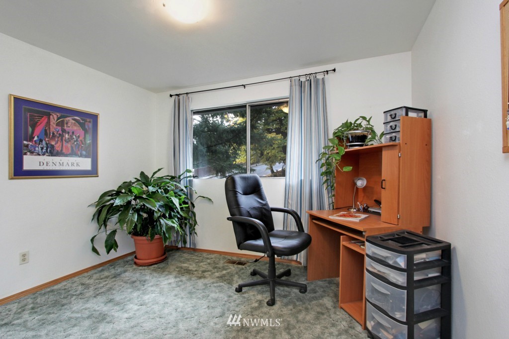 407 220th Street Southwest Bothell, WA 98021 - Photo 8 of 16