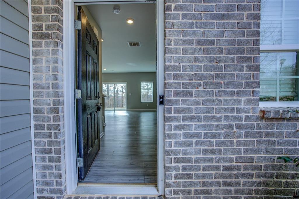 2502 Fraggle Roc Conyers, GA 30012 - Photo 2 of 33