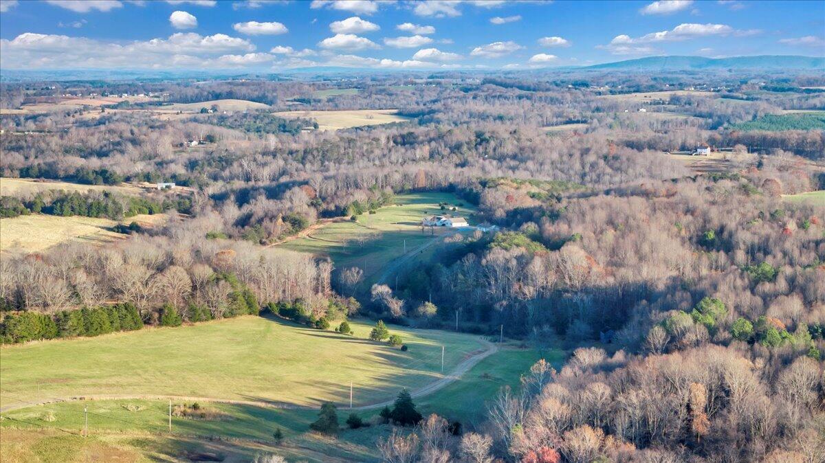 1962 McDaniel Road Bedford, VA 24523 - Photo 114 of 151 134-DJI_20251120050348_0169_D