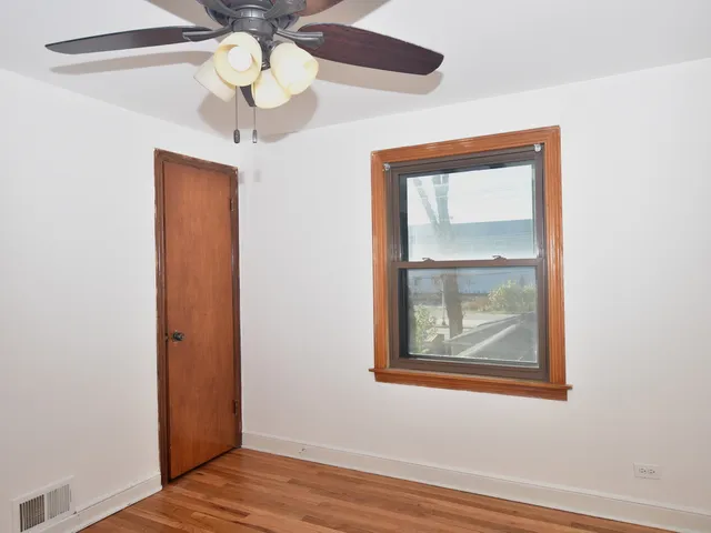 $1,900 | 5153 West 64th Place, Chicago, IL 60638