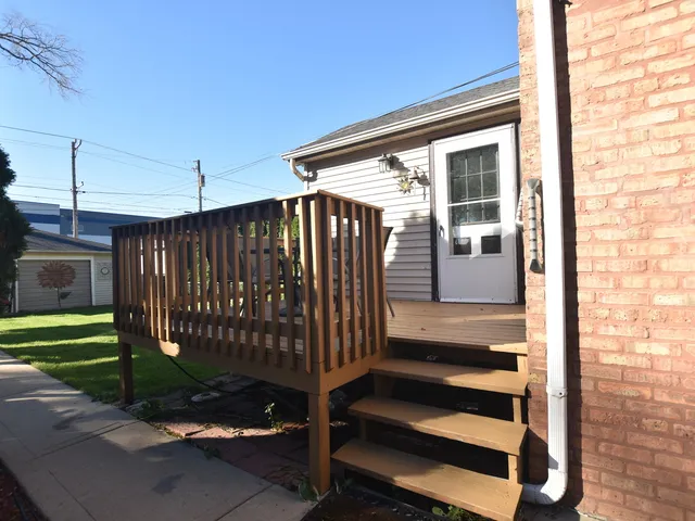 $1,900 | 5153 West 64th Place, Chicago, IL 60638