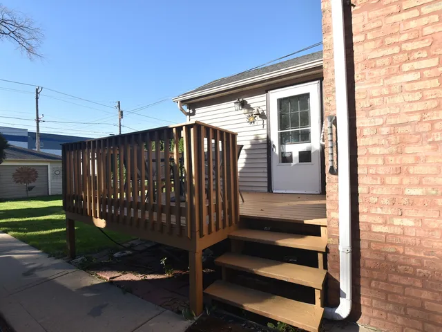 $1,900 | 5153 West 64th Place, Chicago, IL 60638