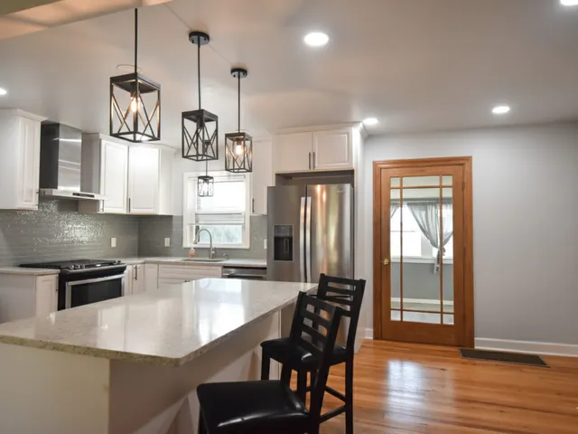 $1,900 | 5153 West 64th Place, Chicago, IL 60638