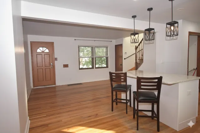 $1,900 | 5153 West 64th Place, Chicago, IL 60638