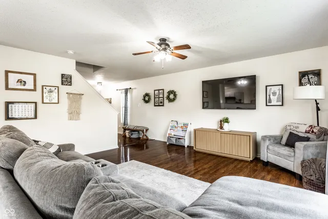 $279,000 | 1196 King Maple Drive, Greenfield, IN 46140