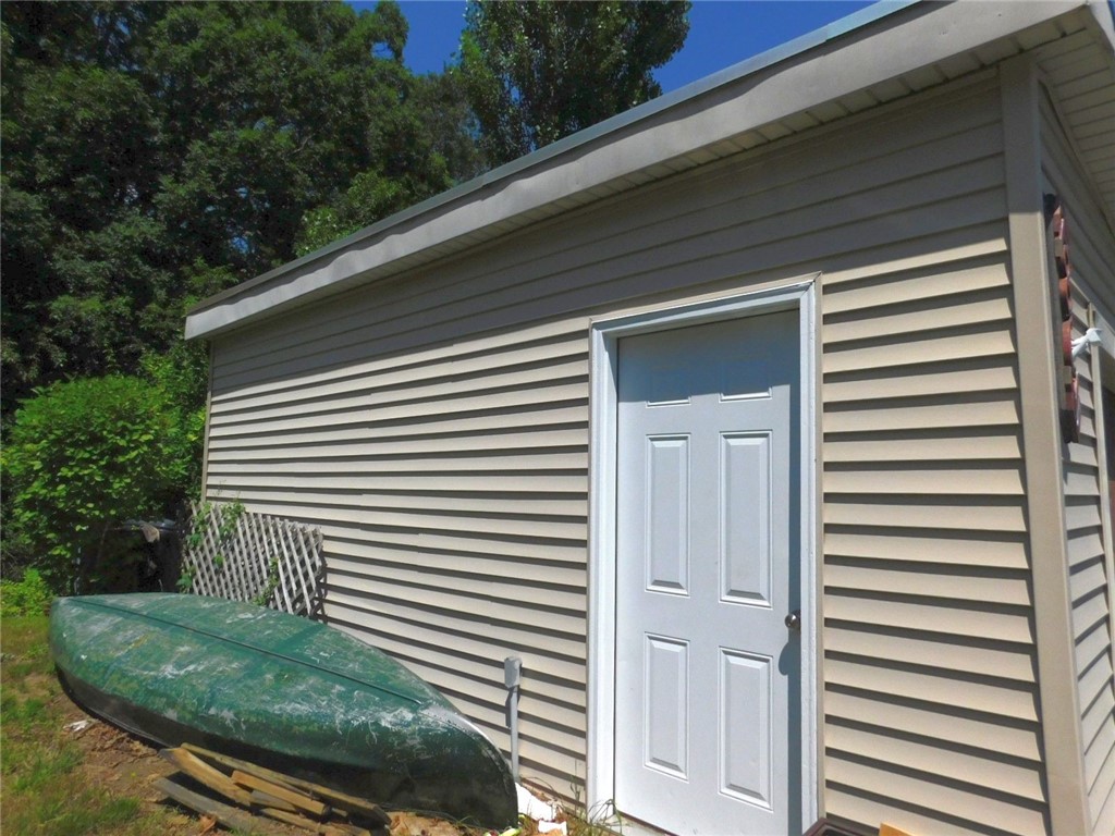 8 Kingstown Road Richmond, RI 02898 - Photo 14 of 22