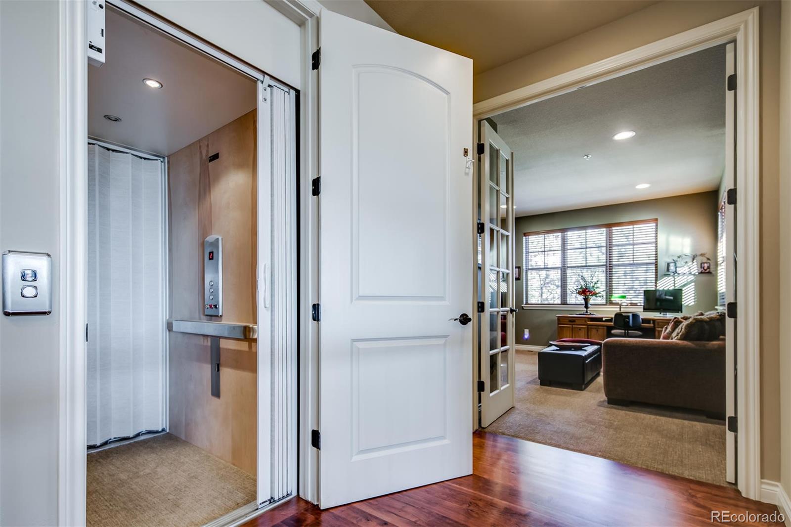 4301 Chateau Ridge Road Castle Rock, CO 80108 - Photo 17 of 34 Gallery Image 17