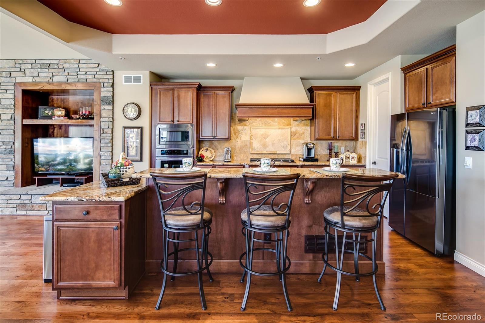 4301 Chateau Ridge Road Castle Rock, CO 80108 - Photo 4 of 34 Gallery Image 4
