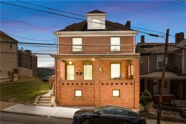 $235,000 | 31 West College Street, Canonsburg, PA 15317