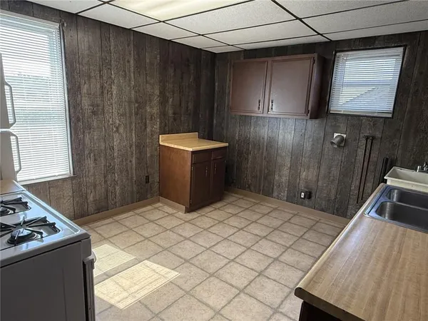 $235,000 | 31 West College Street, Canonsburg, PA 15317