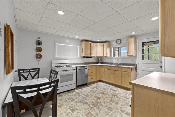 $235,000 | 31 West College Street, Canonsburg, PA 15317