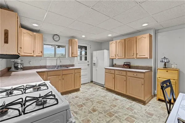 $235,000 | 31 West College Street, Canonsburg, PA 15317
