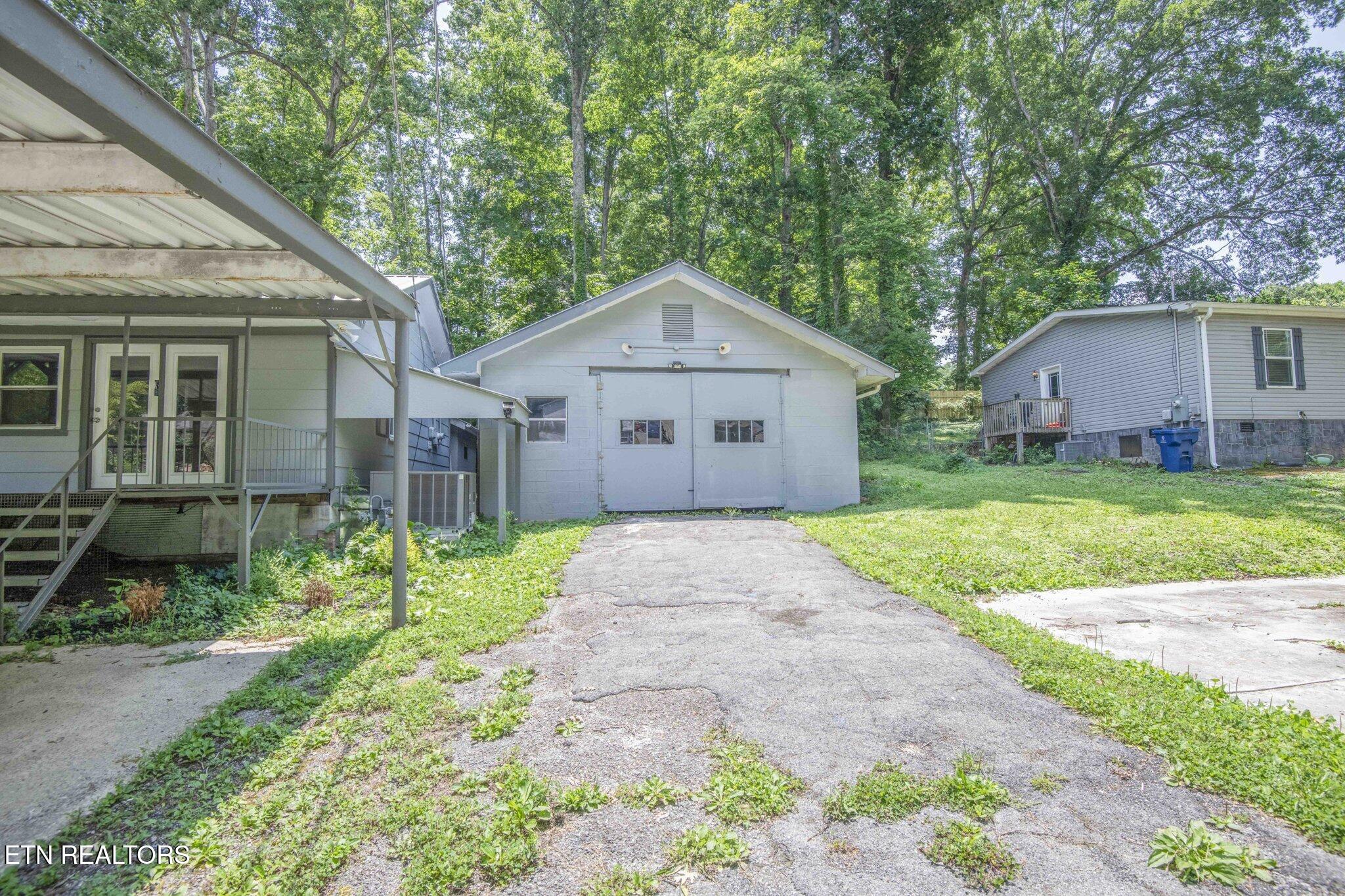 1037 Foust Carney Road Powell, TN 37849 - Photo 23 of 26 Detached Garage and Carport