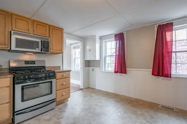 $315,000 | 8 Tremont Street, Concord, NH 03301