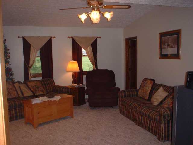 6787 Dustin Road Galena, OH 43021 - Photo 3 of 4