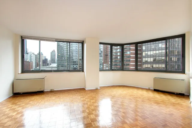 $2,375,000 | 2000 Broadway, Unit 11F | Upper West Side