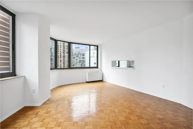$2,375,000 | 2000 Broadway, Unit 11F | Upper West Side