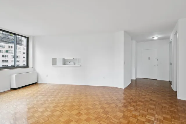 $2,375,000 | 2000 Broadway, Unit 11F | Upper West Side