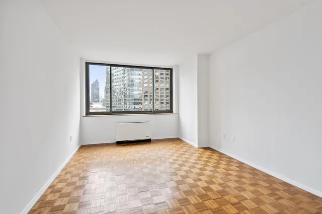 $2,375,000 | 2000 Broadway, Unit 11F | Upper West Side