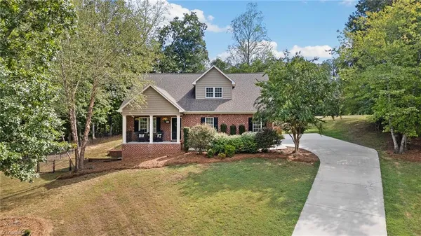 $449,999 | 822 Montgomery Court, Walnut Cove, NC 27052