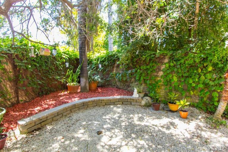 560 Fairfield Road Simi Valley, CA 93065 - Photo 29 of 32 a view of yard