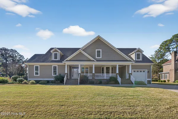 $565,000 | 4915 Country Club Drive North, Wilson, NC 27896