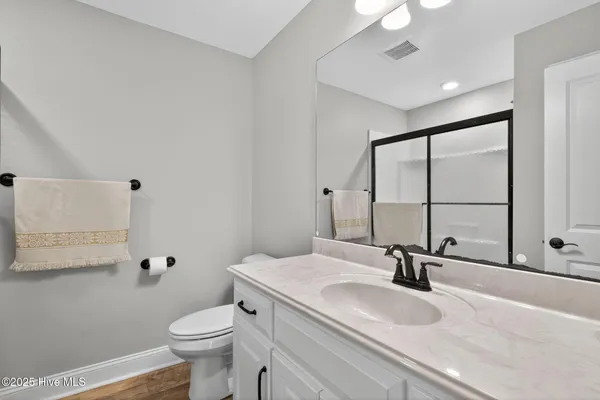 $565,000 | 4915 Country Club Drive North, Wilson, NC 27896