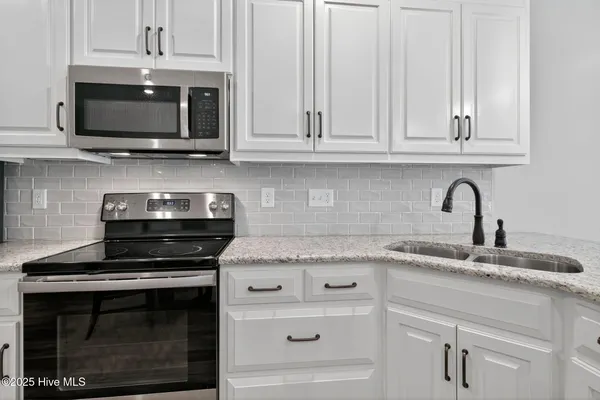 $565,000 | 4915 Country Club Drive North, Wilson, NC 27896