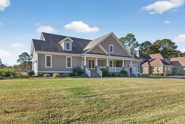 $565,000 | 4915 Country Club Drive North, Wilson, NC 27896