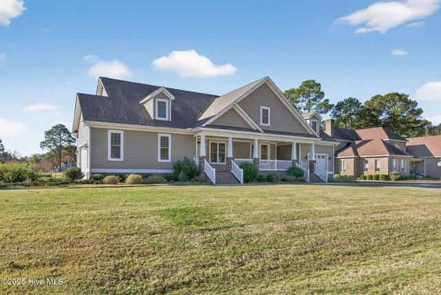 $565,000 | 4915 Country Club Drive North, Wilson, NC 27896