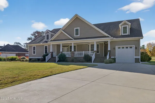 $565,000 | 4915 Country Club Drive North, Wilson, NC 27896