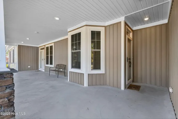 $565,000 | 4915 Country Club Drive North, Wilson, NC 27896