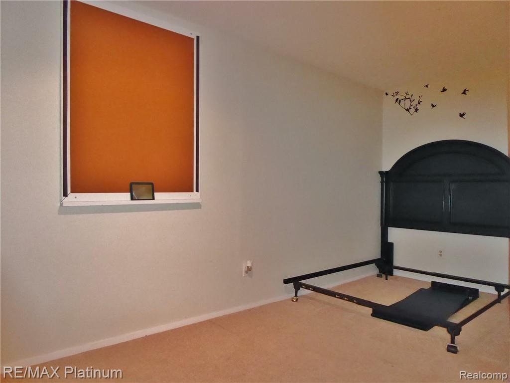 7239 Westchester Road West Bloomfield, MI 48322 - Photo 18 of 20 Basement Bedroom